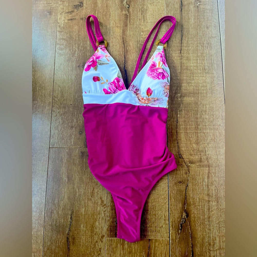 Cupshe Pink and White One Piece Swimsuit with Floral Design